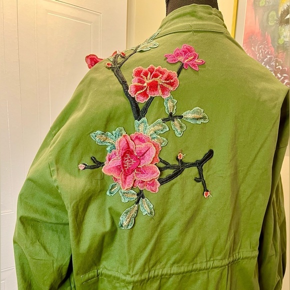 🆕RARE Cindy Kono embroidered army jacket, hidden zipper/snaps front 💚🦚🌺 NWOT - Picture 9 of 12